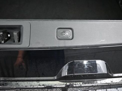 Used 2025 Ford Expedition Max Active AWD/4WD image 7
