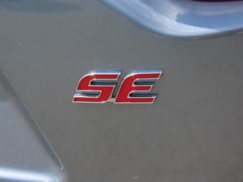 Used 2025 Toyota Corolla SE w/ Convenience Package FWD image 8