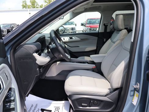 New 2026 Ford Explorer Active w/ Active Comfort Package AWD/4WD image 17