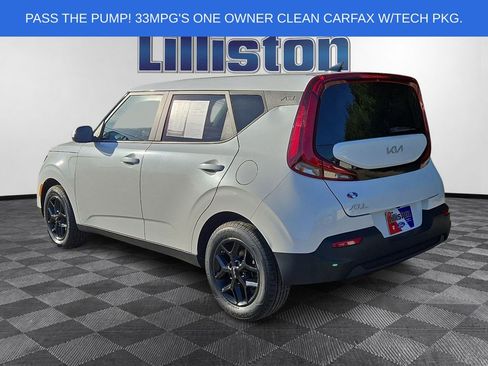 Used 2022 Kia Soul LX w/ Technology Package FWD image 6