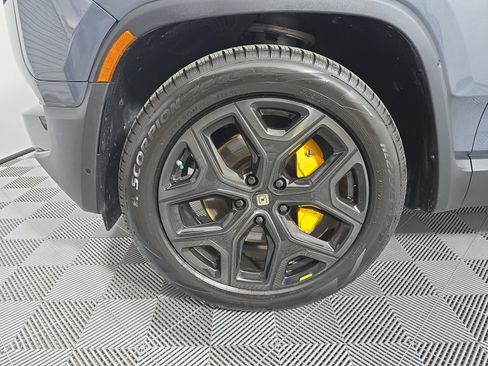 Used 2023 Rivian R1S Adventure Quad AWD/4WD image 9