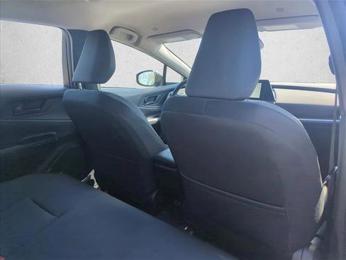 Used 2025 Toyota Prius LE image 22