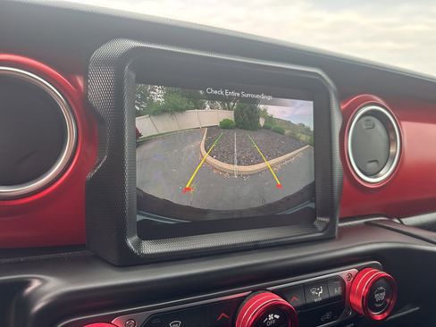 Used 2021 Jeep Wrangler Unlimited Rubicon image 30