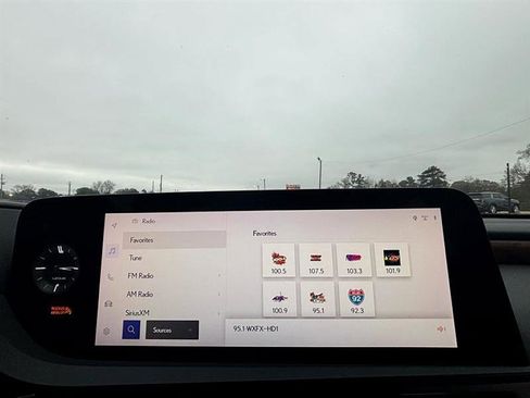 Used 2023 Lexus ES 350 Premium image 35