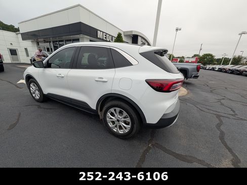 Used 2023 Ford Escape Active FWD image 11