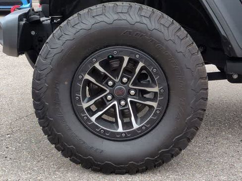 Used 2024 Jeep Wrangler Unlimited Rubicon w/ XTREMEE 35" Tire Package AWD/4WD image 14