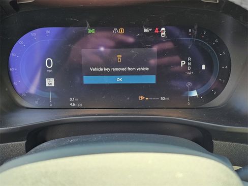 Used 2023 Volvo XC40 B5 Ultimate w/ Protection Package Premier image 23