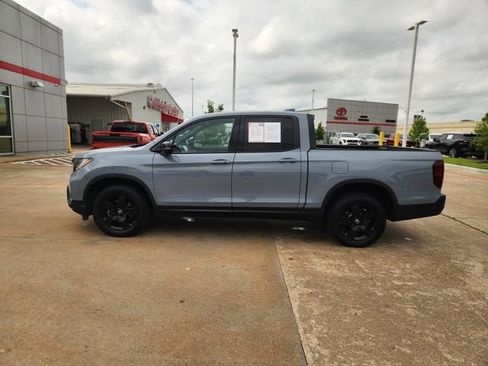Used 2025 Honda Ridgeline Black Edition image 4