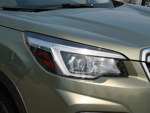 Used 2020 Subaru Forester Limited w/ Popular Package #3 AWD/4WD image 16