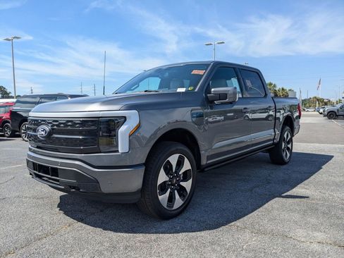 New 2025 Ford F150 Lightning Platinum image 9