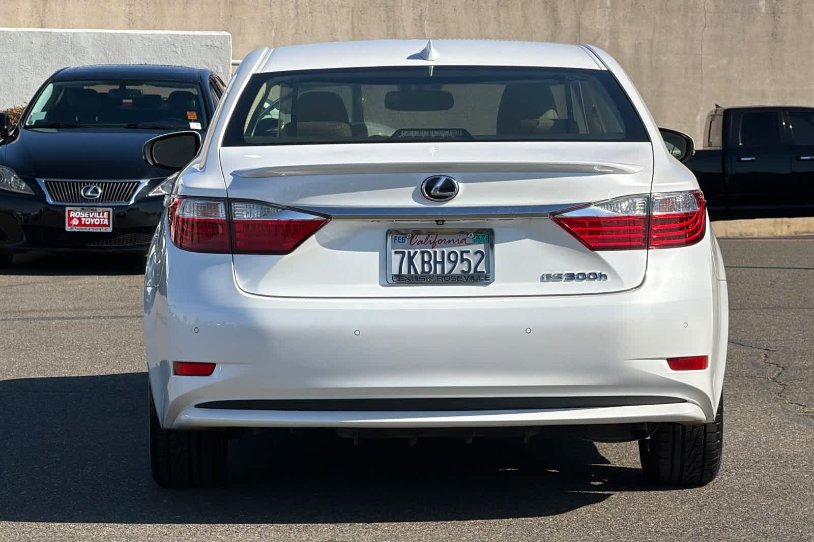 Used 2015 Lexus ES 300h w/ Navigation System Package FWD image 8