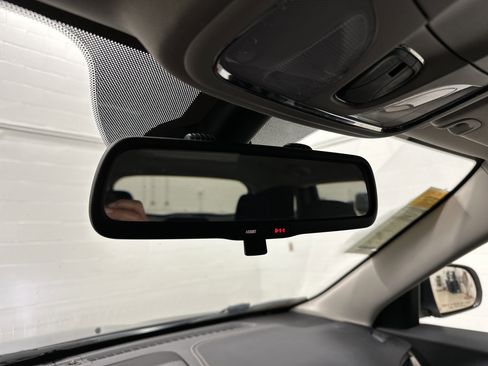 Used 2015 Jeep Cherokee Latitude w/ Cold Weather Group image 27