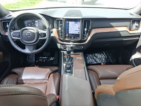 Used 2021 Volvo XC60 T5 Inscription w/ Advanced Package FWD image 9