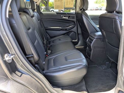 Used 2018 Ford Edge Titanium w/ Equipment Group 301A FWD image 33