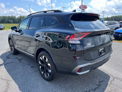 Used 2023 Kia Sportage X-Line w/ X-Line Premium Package AWD/4WD image 3