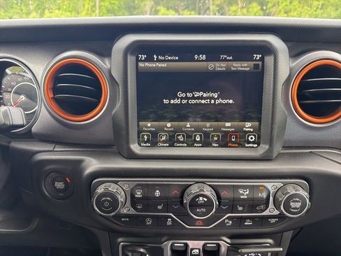 Used 2021 Jeep Gladiator Mojave AWD/4WD image 8