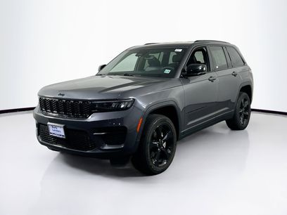 Used 2023 Jeep Grand Cherokee Altitude