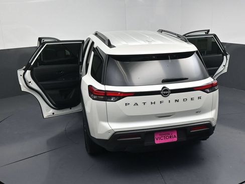 Used 2024 Nissan Pathfinder SV FWD image 21