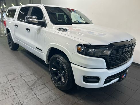 Used 2025 RAM 1500 Big Horn AWD/4WD image 2