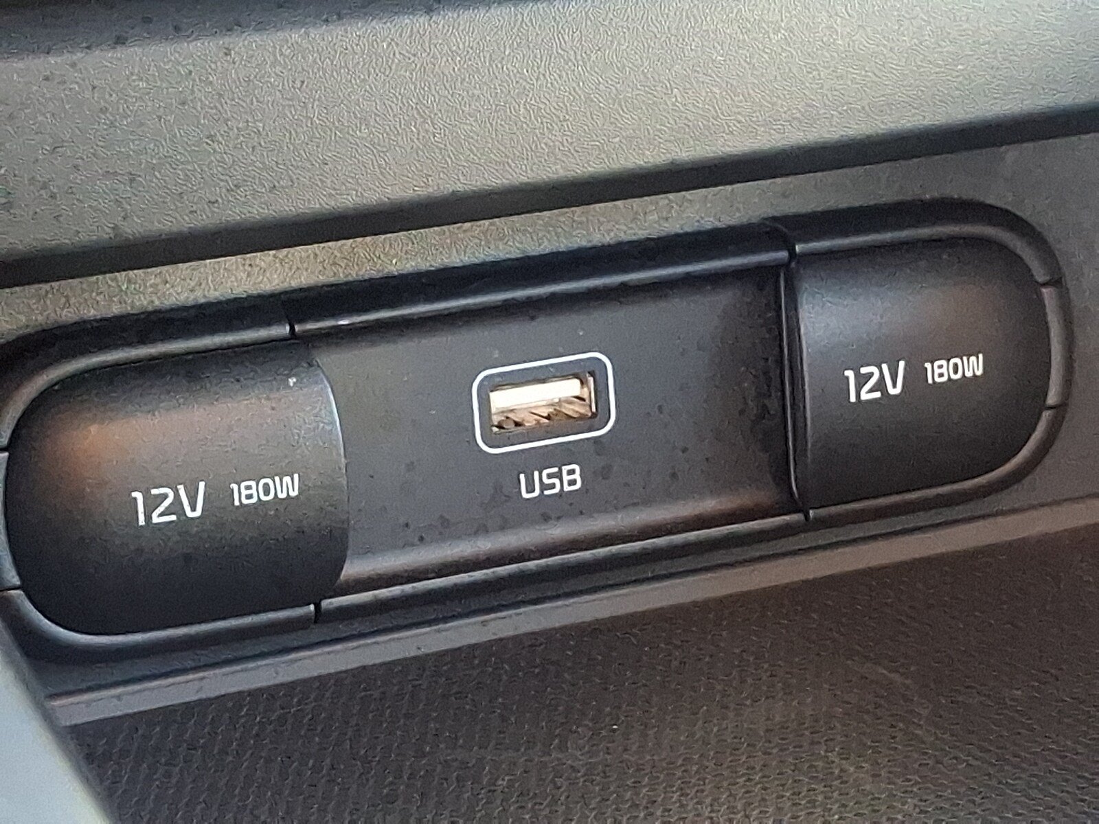 Used 2023 Kia Soul LX w/ LX Technology Package FWD image 22