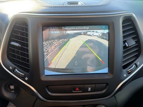 Used 2022 Jeep Cherokee Latitude Lux image 22