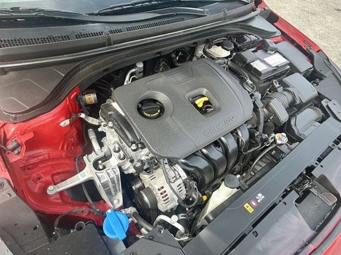 Used 2020 Hyundai Elantra SEL FWD image 34