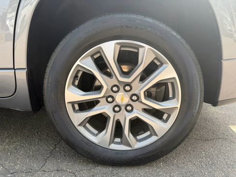 Used 2020 Chevrolet Traverse Premier image 37