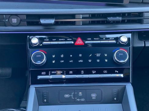 New 2026 Hyundai Santa Fe Calligraphy AWD/4WD image 17
