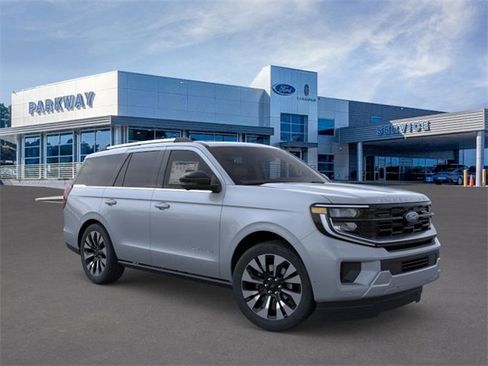New 2025 Ford Expedition Platinum w/ Driver's Package image 7