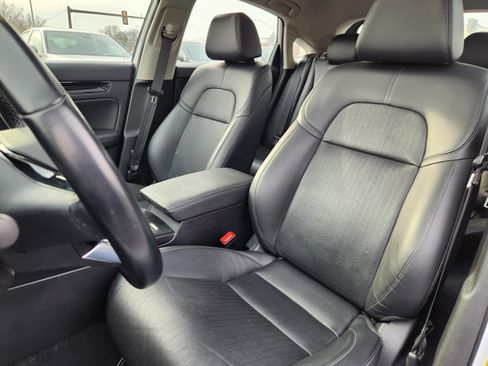 Certified 2024 Honda Civic EX-L image 7