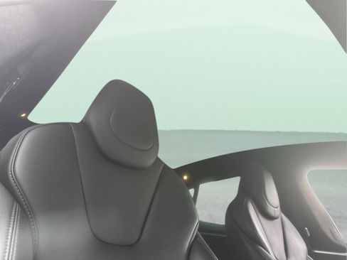 Used 2017 Tesla Model S 75 image 16