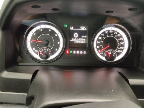 Used 2019 RAM 1500 Tradesman w/ Tradesman SXT Package RWD image 23