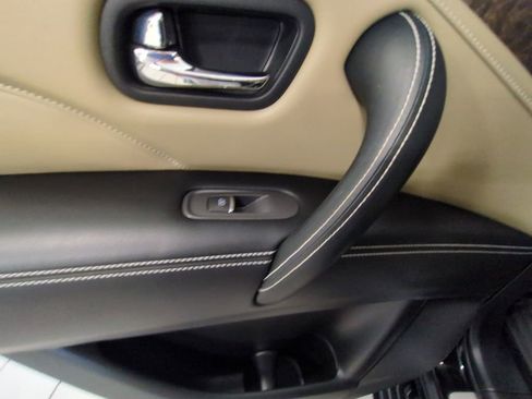 Used 2022 INFINITI QX80 Premium Select w/ All-Season Package image 22