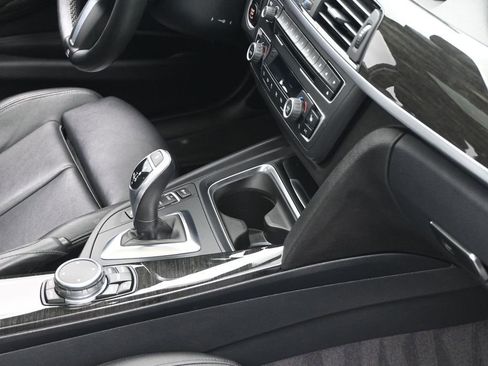 Used 2015 BMW 335i xDrive Sedan AWD/4WD image 34