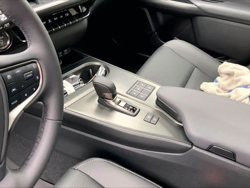 New 2026 Lexus UX 300h AWD image 7