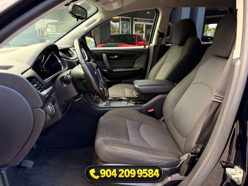 Used 2017 Chevrolet Traverse LT w/ Style and Technology Package FWD image 23