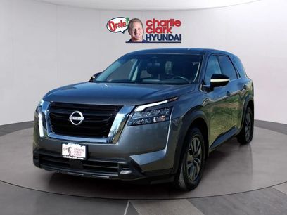 Used 2024 Nissan Pathfinder S