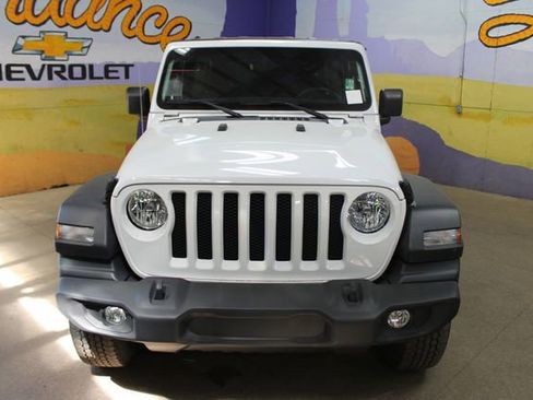 Used 2022 Jeep Wrangler Unlimited Sport w/ Dual Top Group AWD/4WD image 3