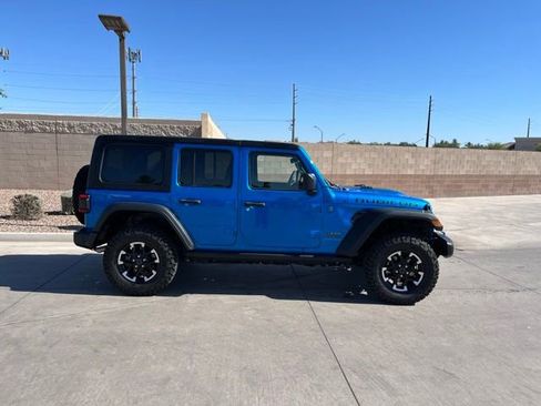 Used 2024 Jeep Wrangler Unlimited Rubicon 4xe w/ Technology Group AWD/4WD image 3