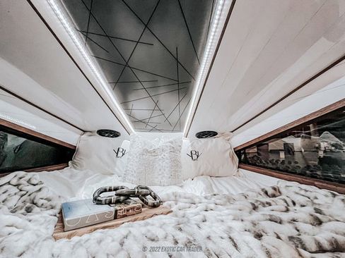 Used 2022 Ford F550 4x4 Crew Cab Super Duty w/ Power Equipment Group image 53