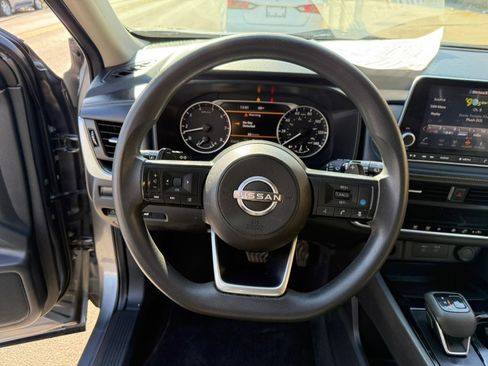 Used 2024 Nissan Rogue SV AWD/4WD image 13