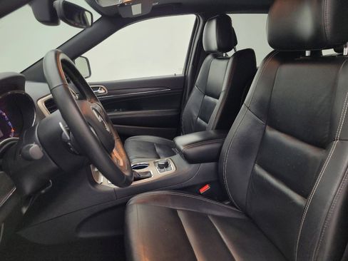 Used 2017 Jeep Grand Cherokee Limited image 17
