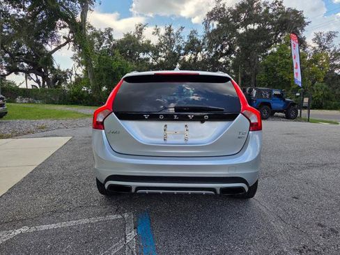 Used 2018 Volvo V60 T5 Cross Country image 6