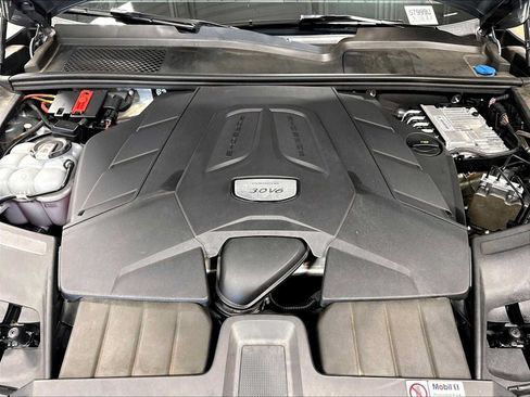 Used 2023 Porsche Cayenne AWD/4WD image 36