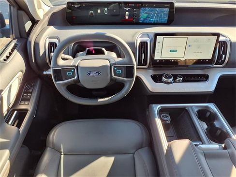 New 2025 Ford Expedition Max Active image 6