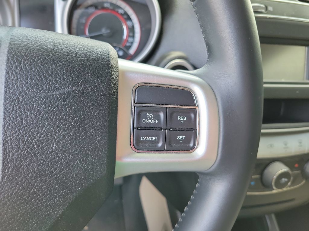 Used 2017 Dodge Journey SE w/ Comfort/Convenience Group AWD/4WD image 17