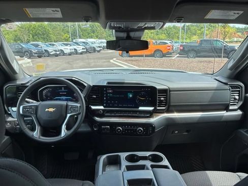 Used 2026 Chevrolet Silverado 1500 LT AWD/4WD image 22