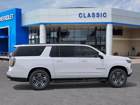 New 2026 Chevrolet Suburban Z71 w/ Comfort Package AWD/4WD image 5