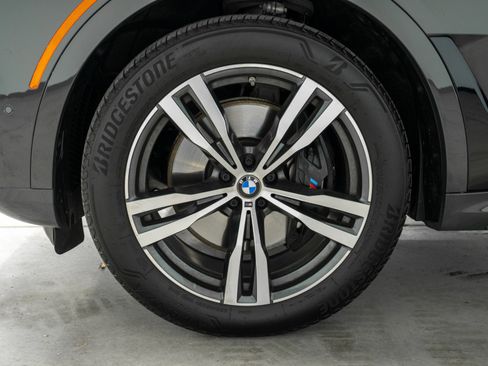 Used 2026 BMW X7 M60i AWD/4WD image 9