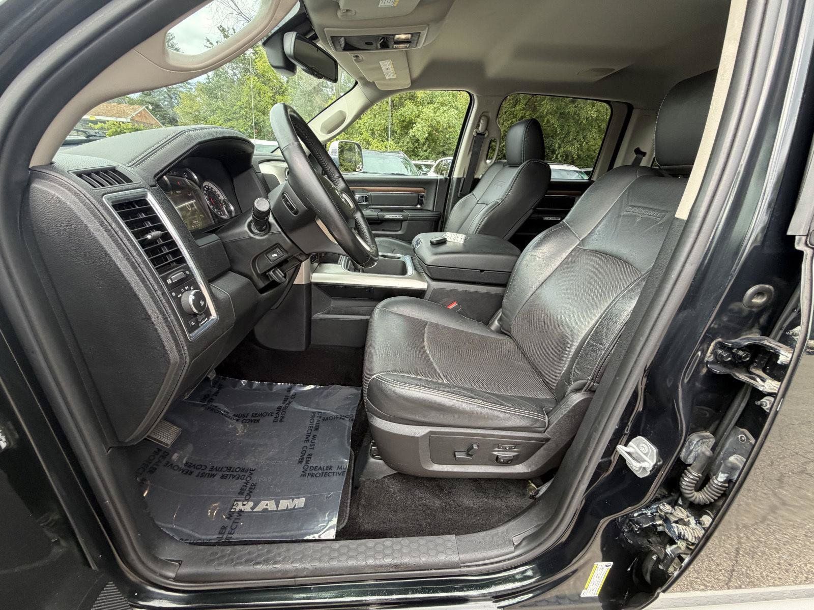 Used 2015 RAM 1500 Laramie w/ Convenience Group AWD/4WD image 11